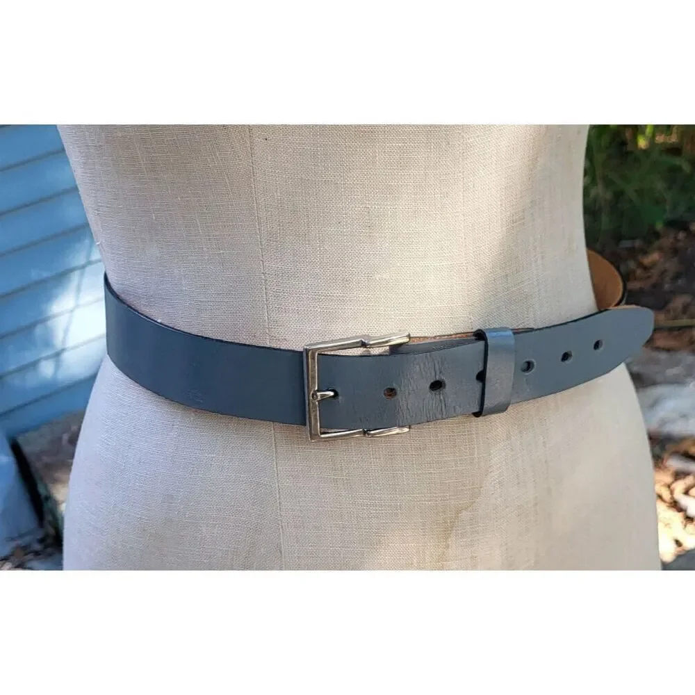 Hand Finished Feather Edge Split Leather Belt Grey sz 32 34in long 1.25in wide